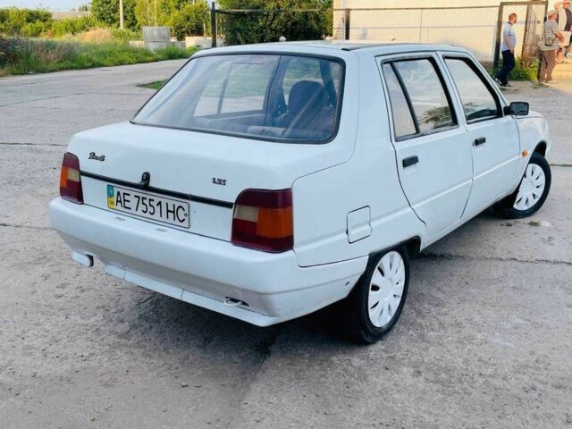 Белый ЗАЗ 1103 Славута, объемом двигателя 1.2 л и пробегом 62 тыс. км за 950 $, фото 3 на Automoto.ua