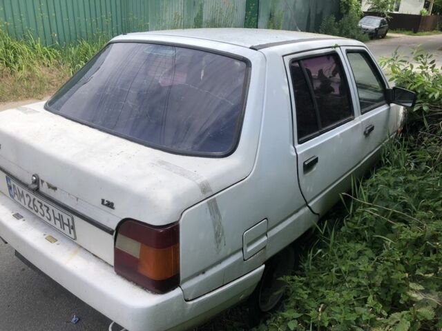 Белый ЗАЗ 1103 Славута, объемом двигателя 1.2 л и пробегом 2 тыс. км за 504 $, фото 3 на Automoto.ua