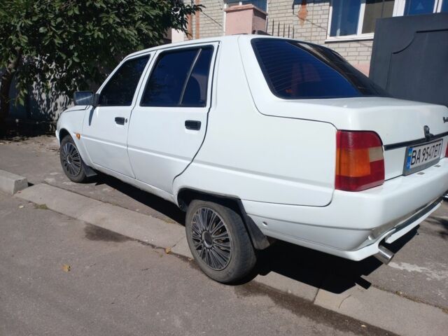 Білий ЗАЗ 1103 Славута, об'ємом двигуна 1.2 л та пробігом 170 тис. км за 1500 $, фото 1 на Automoto.ua