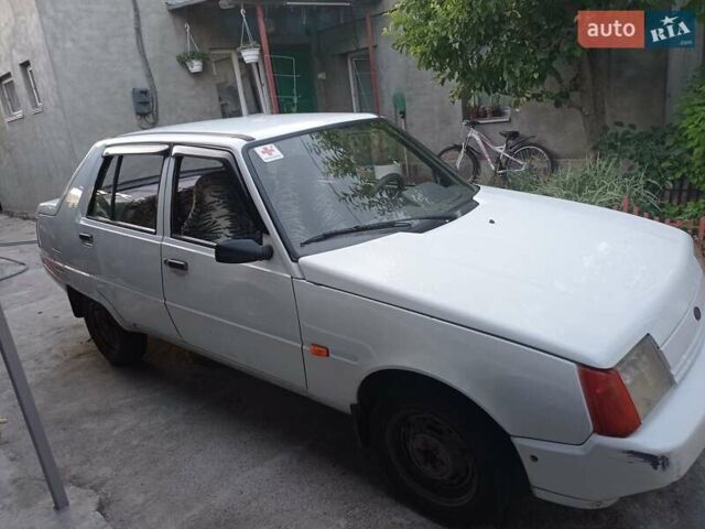 Белый ЗАЗ 1103 Славута, объемом двигателя 1.2 л и пробегом 100 тыс. км за 2000 $, фото 7 на Automoto.ua