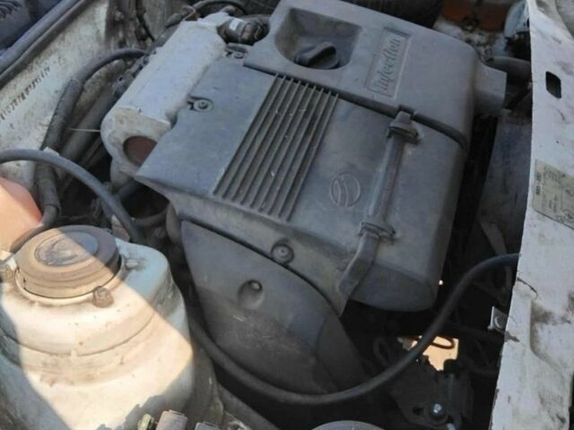 Белый ЗАЗ 1103 Славута, объемом двигателя 1.2 л и пробегом 65 тыс. км за 945 $, фото 3 на Automoto.ua