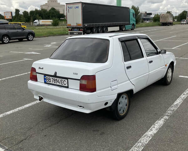Белый ЗАЗ 1103 Славута, объемом двигателя 1.2 л и пробегом 145 тыс. км за 1600 $, фото 2 на Automoto.ua