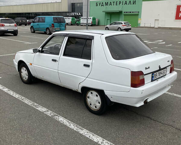 Белый ЗАЗ 1103 Славута, объемом двигателя 1.2 л и пробегом 145 тыс. км за 1600 $, фото 3 на Automoto.ua