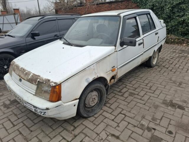 Белый ЗАЗ 1103 Славута, объемом двигателя 1.2 л и пробегом 400 тыс. км за 366 $, фото 1 на Automoto.ua