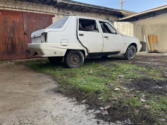 Белый ЗАЗ 1103 Славута, объемом двигателя 1 л и пробегом 123 тыс. км за 400 $, фото 1 на Automoto.ua