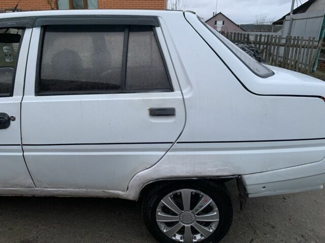 Белый ЗАЗ 1103 Славута, объемом двигателя 1.3 л и пробегом 135 тыс. км за 750 $, фото 2 на Automoto.ua