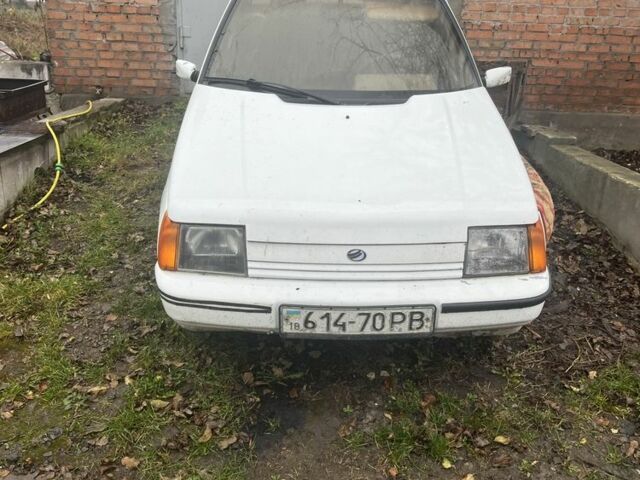 Белый ЗАЗ 1103 Славута, объемом двигателя 1.2 л и пробегом 250 тыс. км за 203 $, фото 2 на Automoto.ua