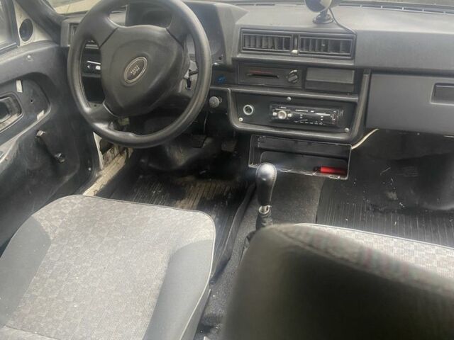 Белый ЗАЗ 1103 Славута, объемом двигателя 1.2 л и пробегом 300 тыс. км за 300 $, фото 4 на Automoto.ua