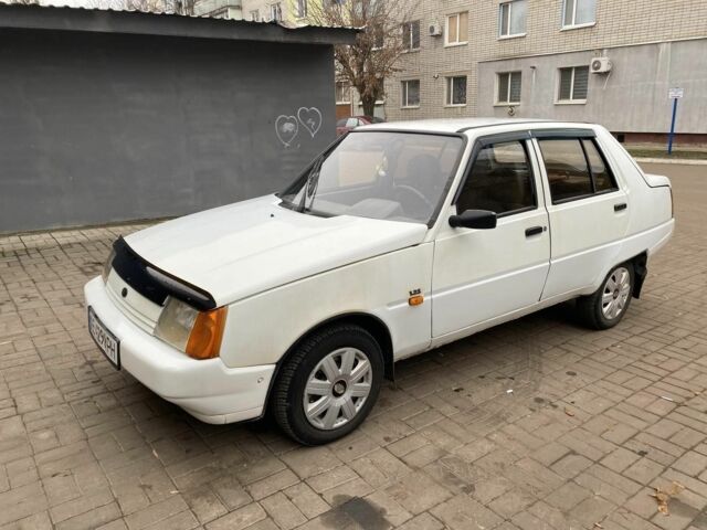 Белый ЗАЗ 1103 Славута, объемом двигателя 1.2 л и пробегом 92 тыс. км за 950 $, фото 2 на Automoto.ua