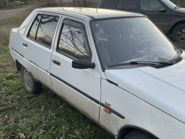 Білий ЗАЗ 1103 Славута, об'ємом двигуна 1.2 л та пробігом 160 тис. км за 1200 $, фото 3 на Automoto.ua