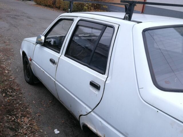 Белый ЗАЗ 1103 Славута, объемом двигателя 1.2 л и пробегом 133 тыс. км за 500 $, фото 5 на Automoto.ua