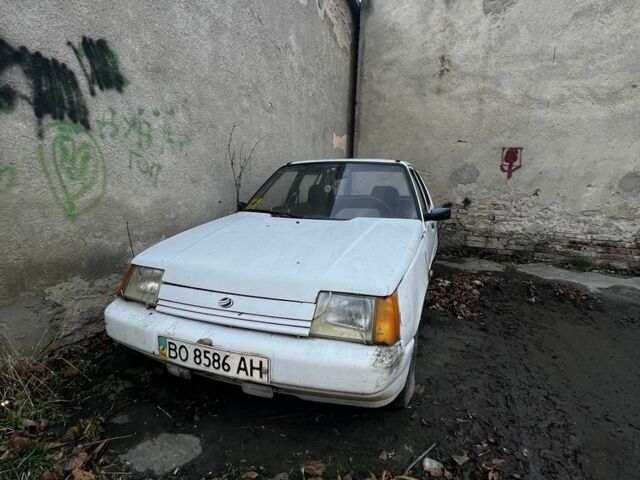 Белый ЗАЗ 1103 Славута, объемом двигателя 1.2 л и пробегом 3 тыс. км за 900 $, фото 4 на Automoto.ua