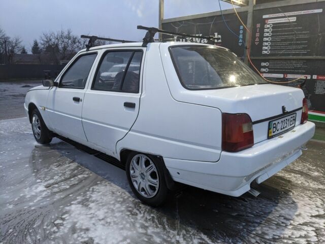 Белый ЗАЗ 1103 Славута, объемом двигателя 1.2 л и пробегом 150 тыс. км за 950 $, фото 9 на Automoto.ua