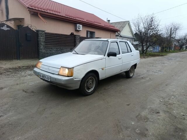 Белый ЗАЗ 1103 Славута, объемом двигателя 0 л и пробегом 200 тыс. км за 550 $, фото 1 на Automoto.ua