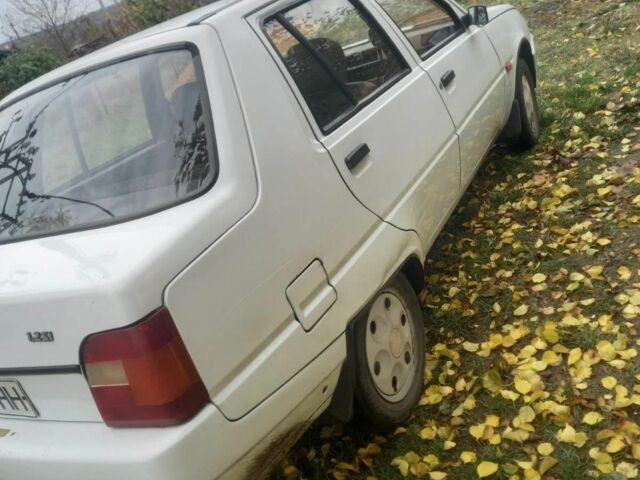 Білий ЗАЗ 1103 Славута, об'ємом двигуна 1.2 л та пробігом 53 тис. км за 1200 $, фото 2 на Automoto.ua