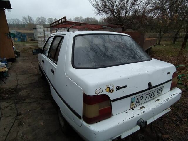 Білий ЗАЗ 1103 Славута, об'ємом двигуна 1.2 л та пробігом 300 тис. км за 381 $, фото 2 на Automoto.ua