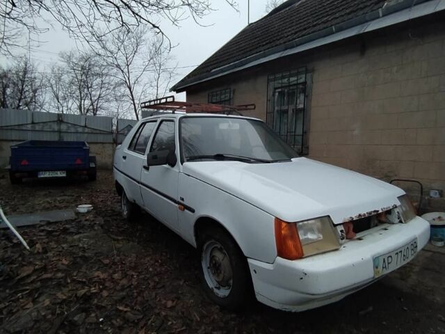 Білий ЗАЗ 1103 Славута, об'ємом двигуна 1.2 л та пробігом 300 тис. км за 381 $, фото 1 на Automoto.ua