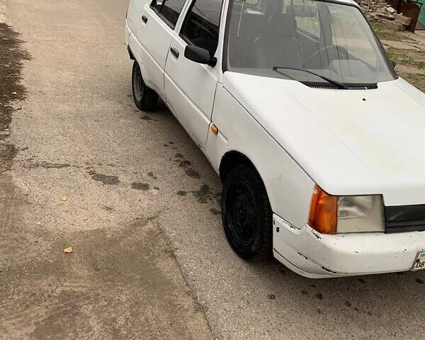 Белый ЗАЗ 1103 Славута, объемом двигателя 1.2 л и пробегом 150 тыс. км за 450 $, фото 2 на Automoto.ua