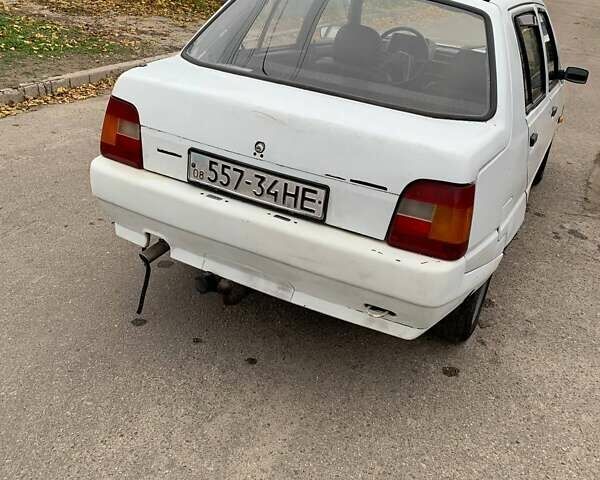 Белый ЗАЗ 1103 Славута, объемом двигателя 1.2 л и пробегом 150 тыс. км за 450 $, фото 5 на Automoto.ua