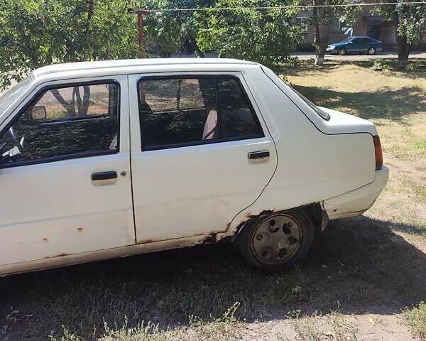 Белый ЗАЗ 1103 Славута, объемом двигателя 0 л и пробегом 117 тыс. км за 650 $, фото 3 на Automoto.ua