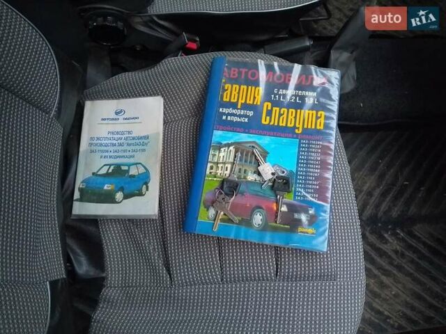 ЗАЗ 1103 Славута 2001 в Прилуках на Automoto.ua Белый ЗАЗ 1103 Славута, объемом двигателя 1.2 л и пробегом 89 тыс. км за 1200 $, фото 4 на Automoto.ua