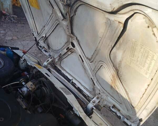 Белый ЗАЗ 1103 Славута, объемом двигателя 1.2 л и пробегом 270 тыс. км за 849 $, фото 1 на Automoto.ua