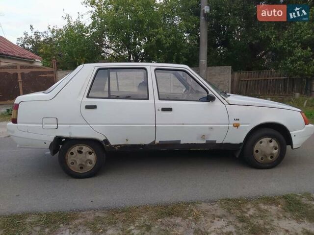 Белый ЗАЗ 1103 Славута, объемом двигателя 1.2 л и пробегом 150 тыс. км за 666 $, фото 3 на Automoto.ua