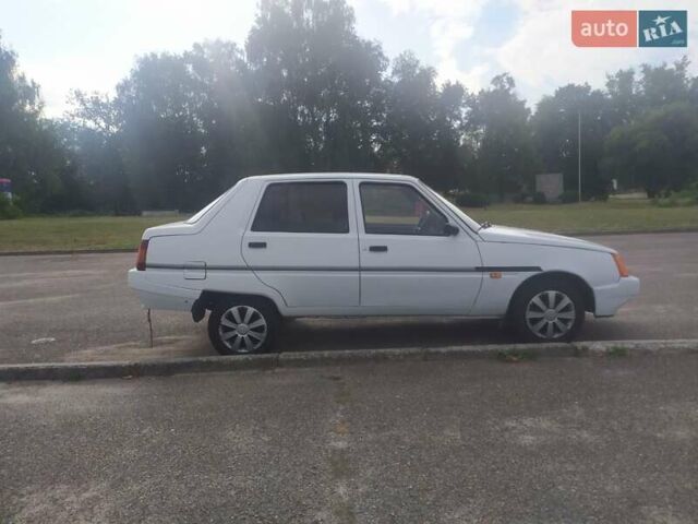 Белый ЗАЗ 1103 Славута, объемом двигателя 1.2 л и пробегом 150 тыс. км за 1200 $, фото 7 на Automoto.ua