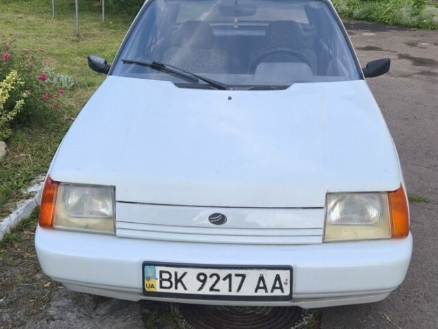 Белый ЗАЗ 1103 Славута, объемом двигателя 1.2 л и пробегом 200 тыс. км за 850 $, фото 1 на Automoto.ua