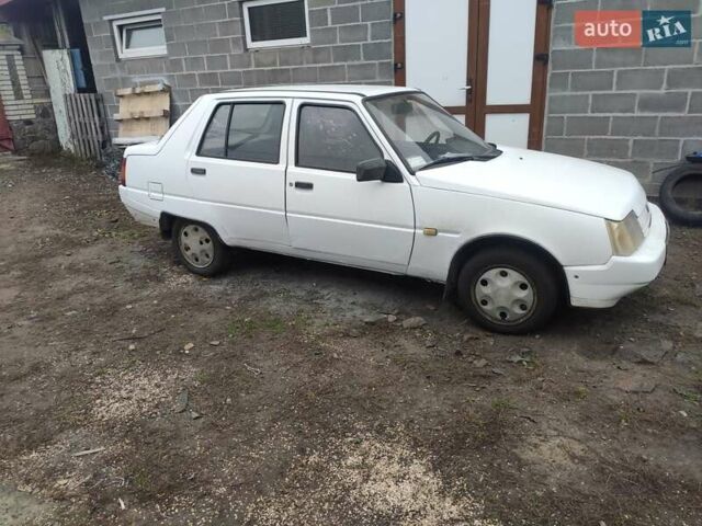 Білий ЗАЗ 1103 Славута, об'ємом двигуна 0.65 л та пробігом 187 тис. км за 700 $, фото 1 на Automoto.ua