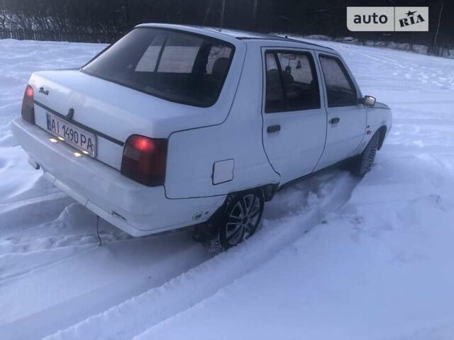 Белый ЗАЗ 1103 Славута, объемом двигателя 1.2 л и пробегом 85 тыс. км за 1100 $, фото 5 на Automoto.ua