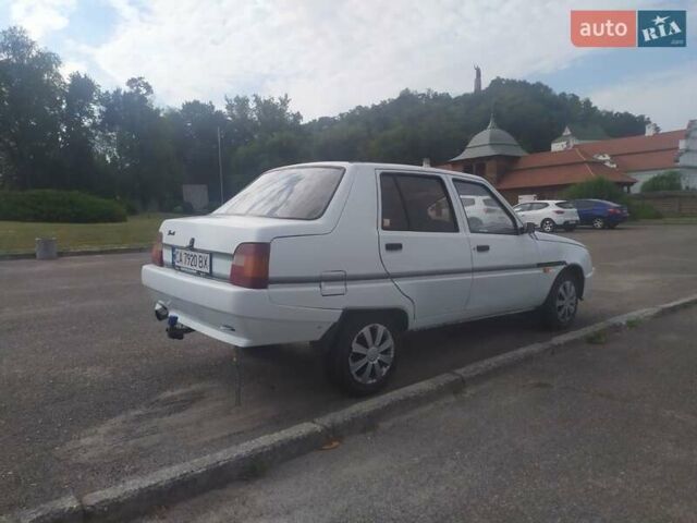 Белый ЗАЗ 1103 Славута, объемом двигателя 1.2 л и пробегом 150 тыс. км за 1200 $, фото 4 на Automoto.ua