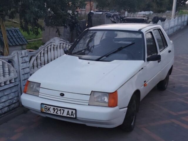 Белый ЗАЗ 1103 Славута, объемом двигателя 1.2 л и пробегом 200 тыс. км за 850 $, фото 7 на Automoto.ua