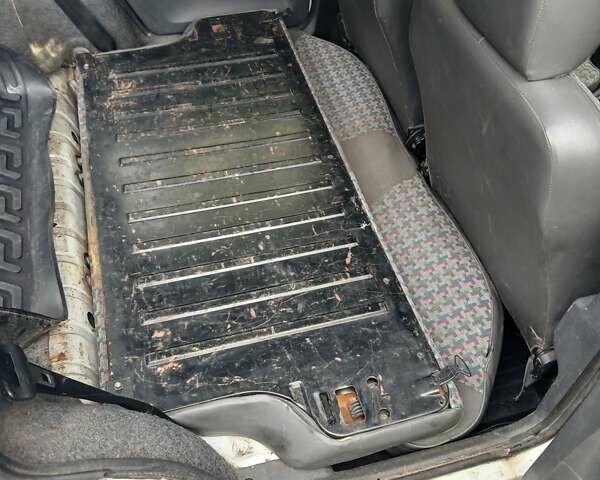 Белый ЗАЗ 1103 Славута, объемом двигателя 1.2 л и пробегом 140 тыс. км за 900 $, фото 14 на Automoto.ua