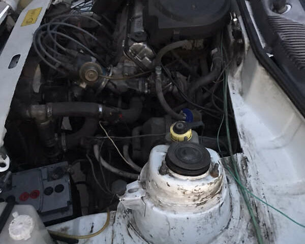 Белый ЗАЗ 1103 Славута, объемом двигателя 1.2 л и пробегом 160 тыс. км за 800 $, фото 8 на Automoto.ua