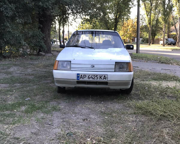 Белый ЗАЗ 1103 Славута, объемом двигателя 1.2 л и пробегом 160 тыс. км за 800 $, фото 4 на Automoto.ua