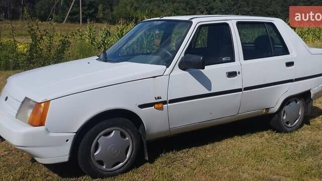 Белый ЗАЗ 1103 Славута, объемом двигателя 1.2 л и пробегом 133 тыс. км за 850 $, фото 3 на Automoto.ua