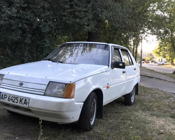 Белый ЗАЗ 1103 Славута, объемом двигателя 1.2 л и пробегом 160 тыс. км за 800 $, фото 3 на Automoto.ua