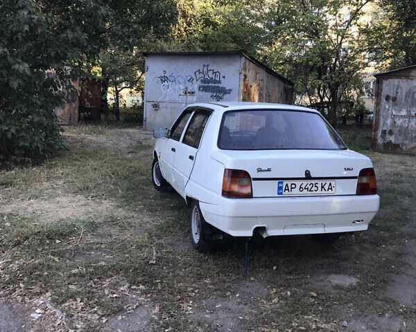 Белый ЗАЗ 1103 Славута, объемом двигателя 1.2 л и пробегом 160 тыс. км за 800 $, фото 19 на Automoto.ua