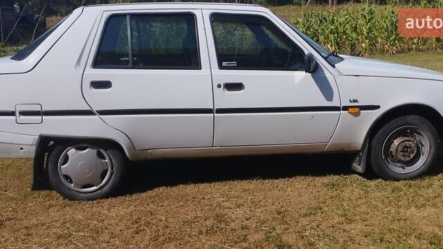 Белый ЗАЗ 1103 Славута, объемом двигателя 1.2 л и пробегом 133 тыс. км за 850 $, фото 1 на Automoto.ua