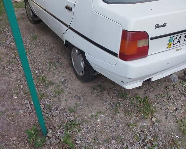 Белый ЗАЗ 1103 Славута, объемом двигателя 1.2 л и пробегом 120 тыс. км за 1400 $, фото 2 на Automoto.ua