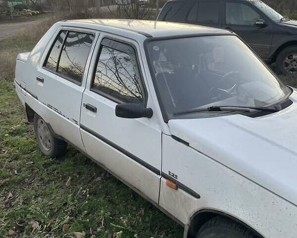 Белый ЗАЗ 1103 Славута, объемом двигателя 1.2 л и пробегом 160 тыс. км за 1200 $, фото 2 на Automoto.ua