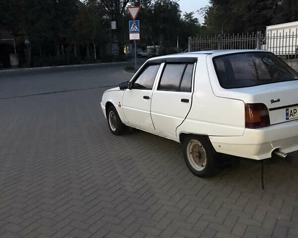 Белый ЗАЗ 1103 Славута, объемом двигателя 1.2 л и пробегом 160 тыс. км за 800 $, фото 11 на Automoto.ua