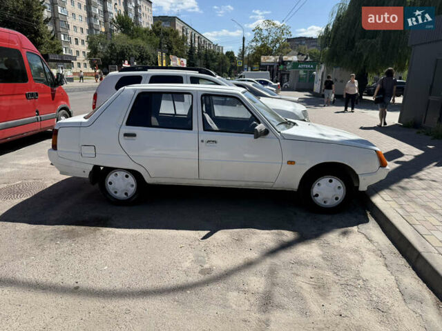 Білий ЗАЗ 1103 Славута, об'ємом двигуна 1.2 л та пробігом 180 тис. км за 750 $, фото 25 на Automoto.ua
