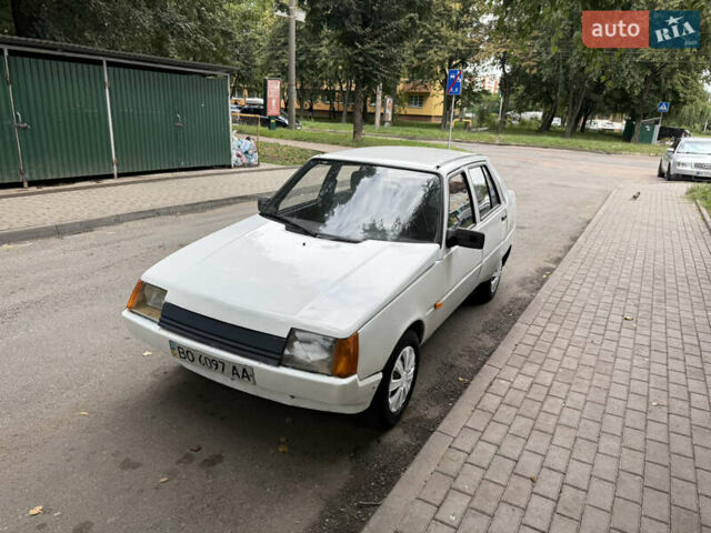 Белый ЗАЗ 1103 Славута, объемом двигателя 1.2 л и пробегом 180 тыс. км за 799 $, фото 10 на Automoto.ua