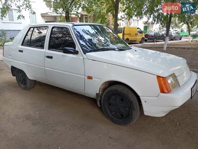 Белый ЗАЗ 1103 Славута, объемом двигателя 0 л и пробегом 49 тыс. км за 1500 $, фото 6 на Automoto.ua