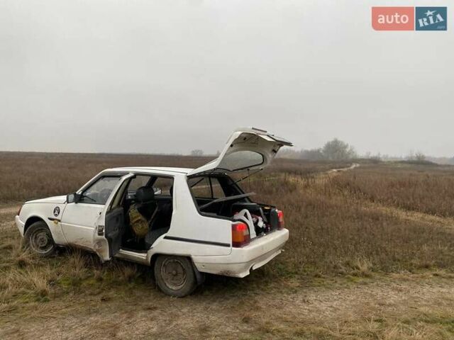 Белый ЗАЗ 1103 Славута, объемом двигателя 1.2 л и пробегом 80 тыс. км за 800 $, фото 7 на Automoto.ua