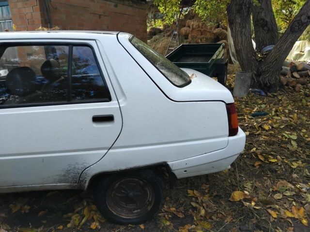 Белый ЗАЗ 1103 Славута, объемом двигателя 1.2 л и пробегом 130 тыс. км за 576 $, фото 3 на Automoto.ua