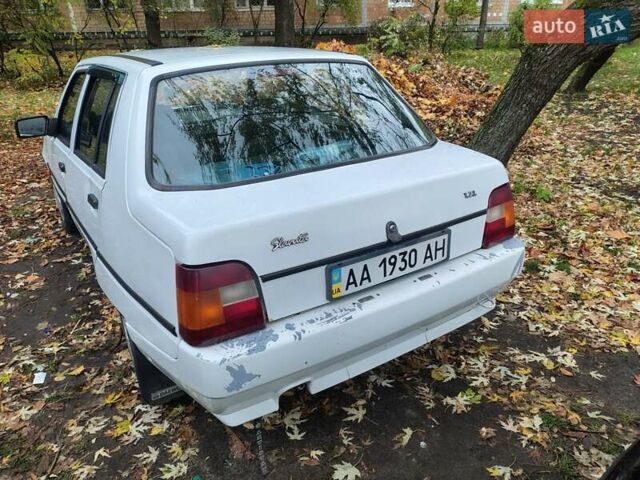 ЗАЗ 1103 Славута 2005 у Києві на Automoto.ua Білий ЗАЗ 1103 Славута, об'ємом двигуна 1.2 л та пробігом 99 тис. км за 850 $, фото 1 на Automoto.ua