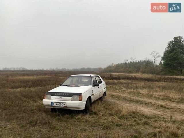 Белый ЗАЗ 1103 Славута, объемом двигателя 1.2 л и пробегом 80 тыс. км за 800 $, фото 1 на Automoto.ua